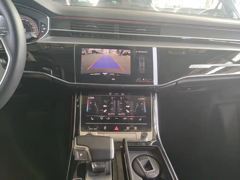 Audi A8 2025 2024 Model A8L 45 TFSI quattro Luxury