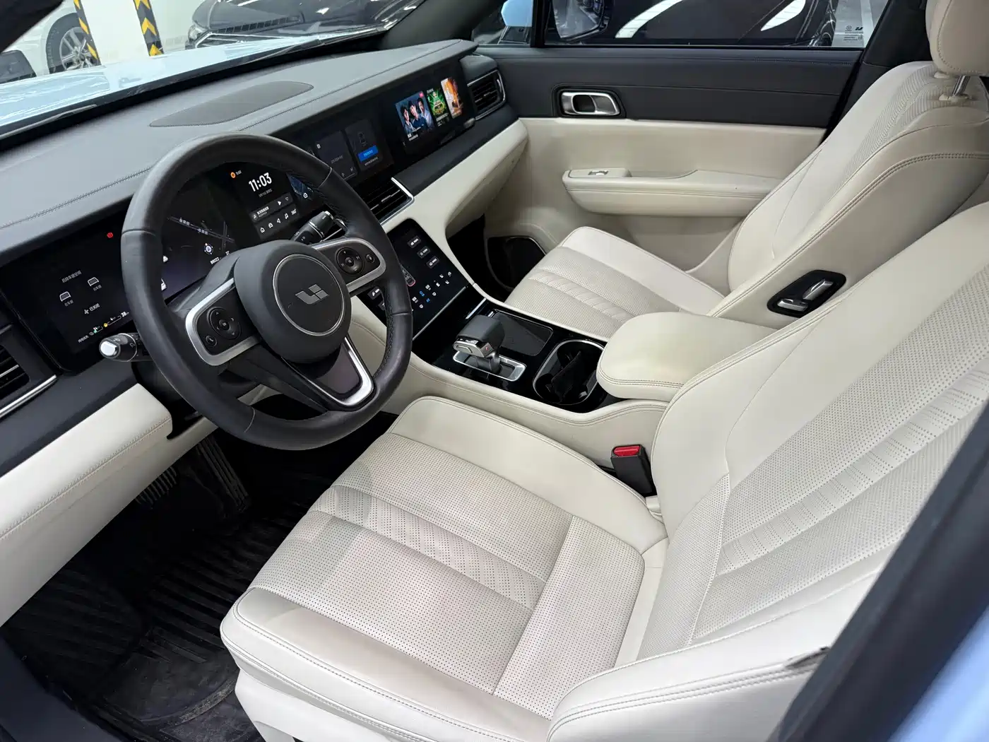 Photo 5 - Li Auto Li ONE
