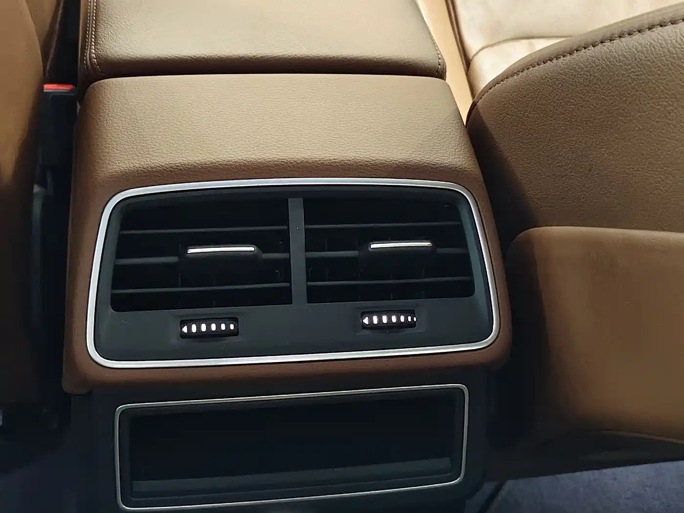 Audi A6L 2020 40 TFSI Luxury Elegance фото 18