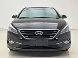 Photo 2 - Hyundai Sonata