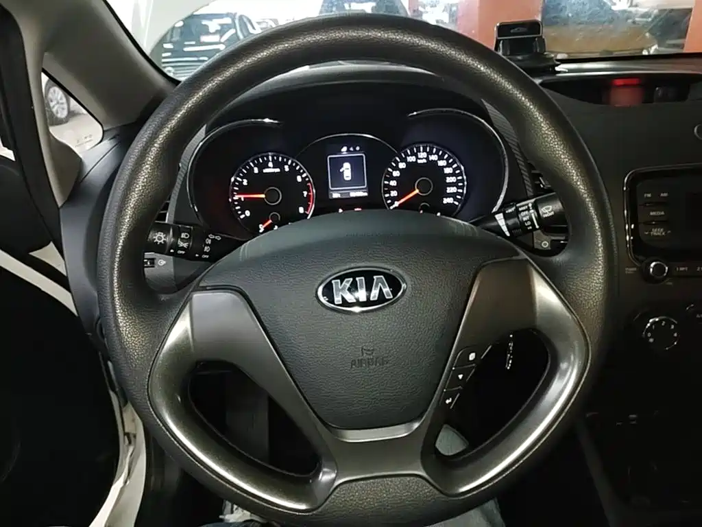 Фото 11 - Kia K3