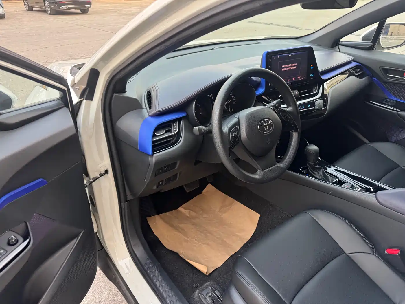 Toyota IZOA 2021 2.0L Yixiang Edition фото 5