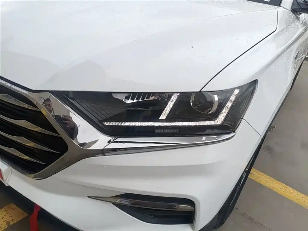 SWM Motor SWM G01 2018 2018 1.5T Automatic Smart UP