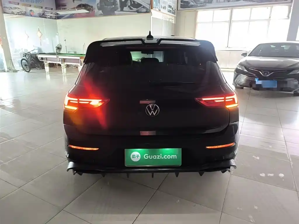 Volkswagen Golf 2021 280TSI DSG 30th Anniversary Edition фото 6