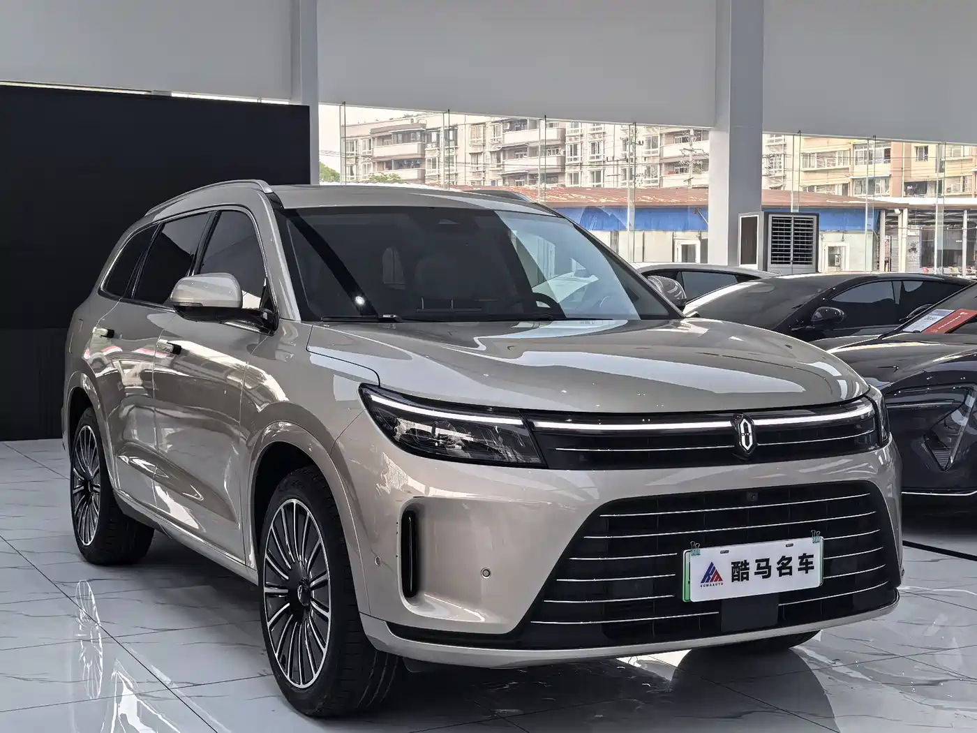 AITO Wenjie AITO M7 2022 1.5T 4WD Flagship Edition фото 3