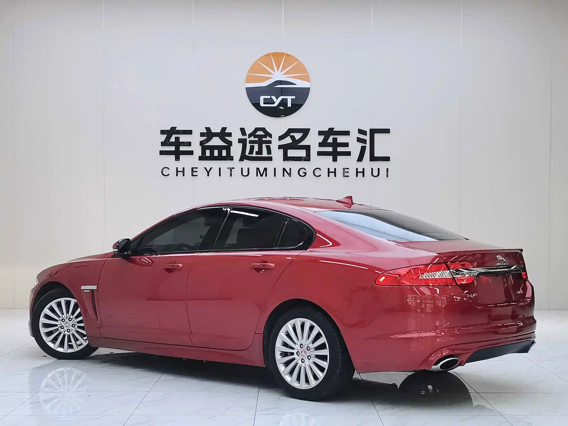 Фото 4 - Jaguar XF