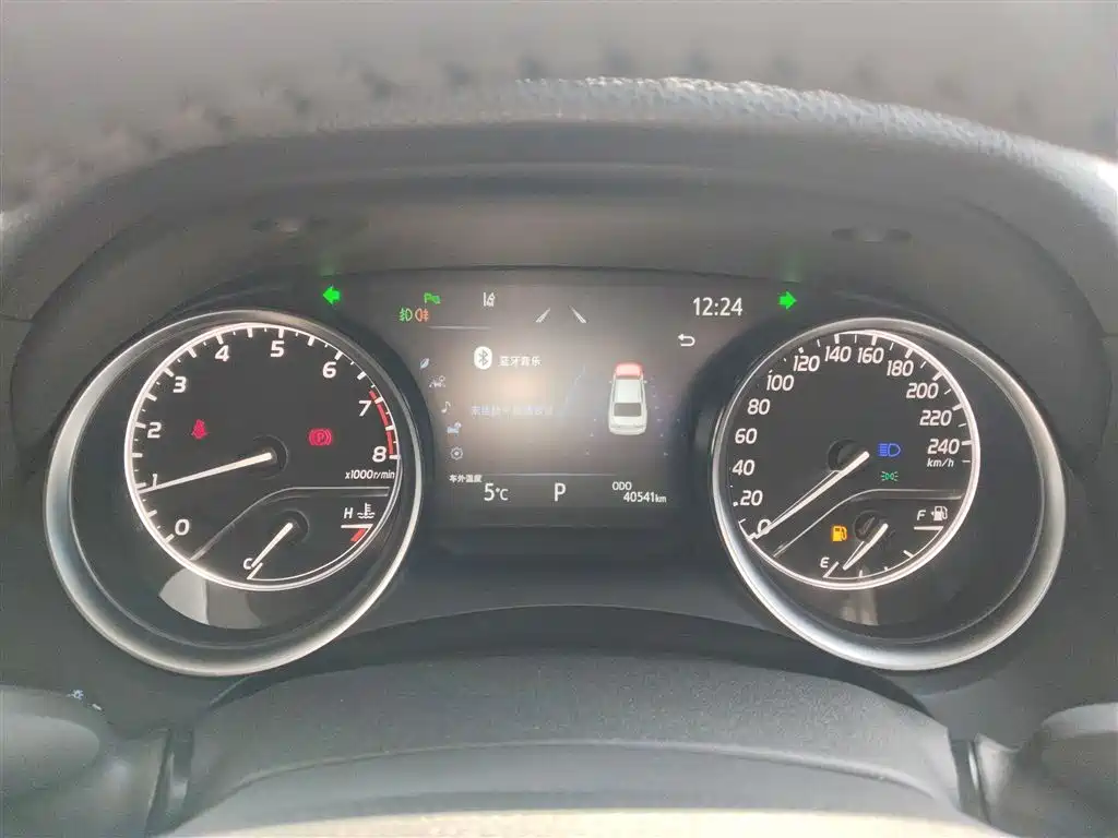 Toyota Camry 2021 2.0G Luxury Edition фото 7