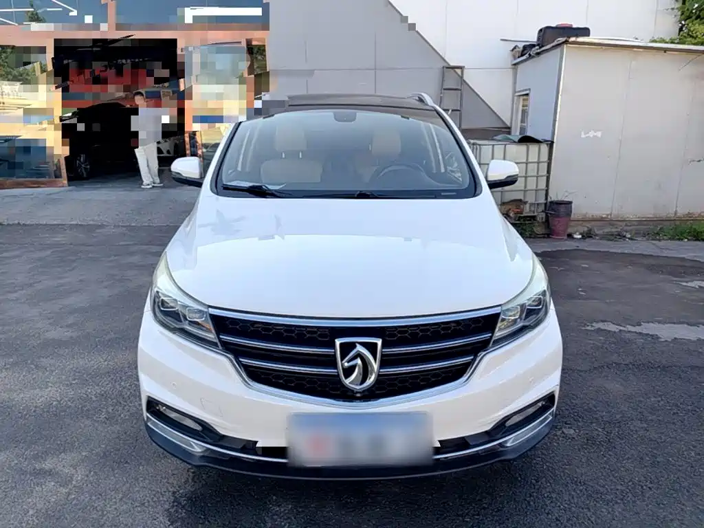 Baojun 730 2018 2017 1.5T DCT Flagship 7-seater China V