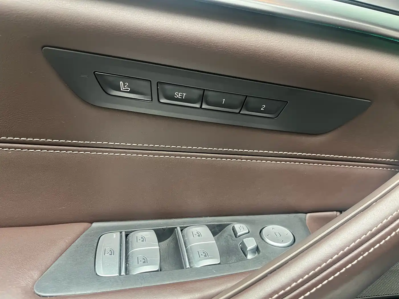 BMW 5 Series New Energy 2019 Facelift 530Le Pioneer Edition фото 38