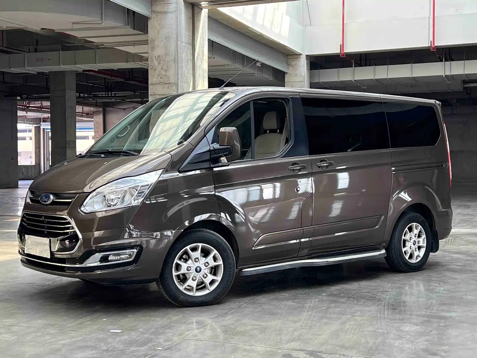 صورة 3 - Ford Tourneo