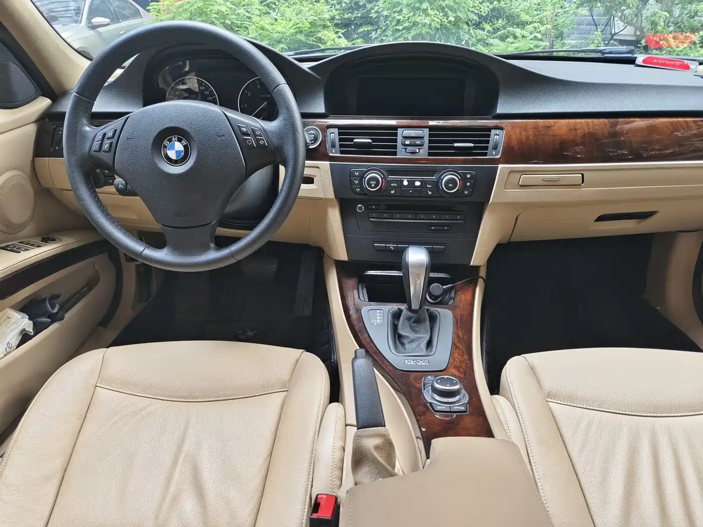 BMW 3 Series (Import) 2010 320i Fashion фото 9