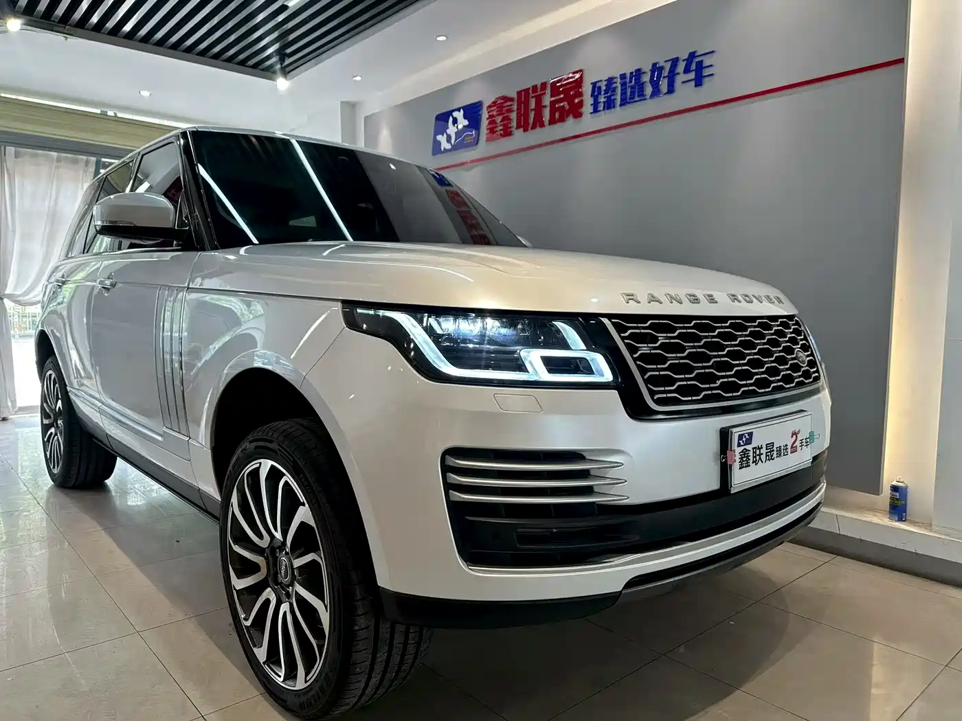 Фото 3 - Land Rover Range Rover