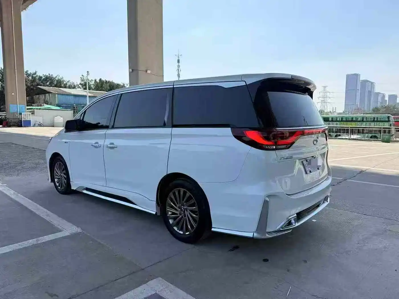 Photo 4 - GAC Trumpchi Trumpchi M8