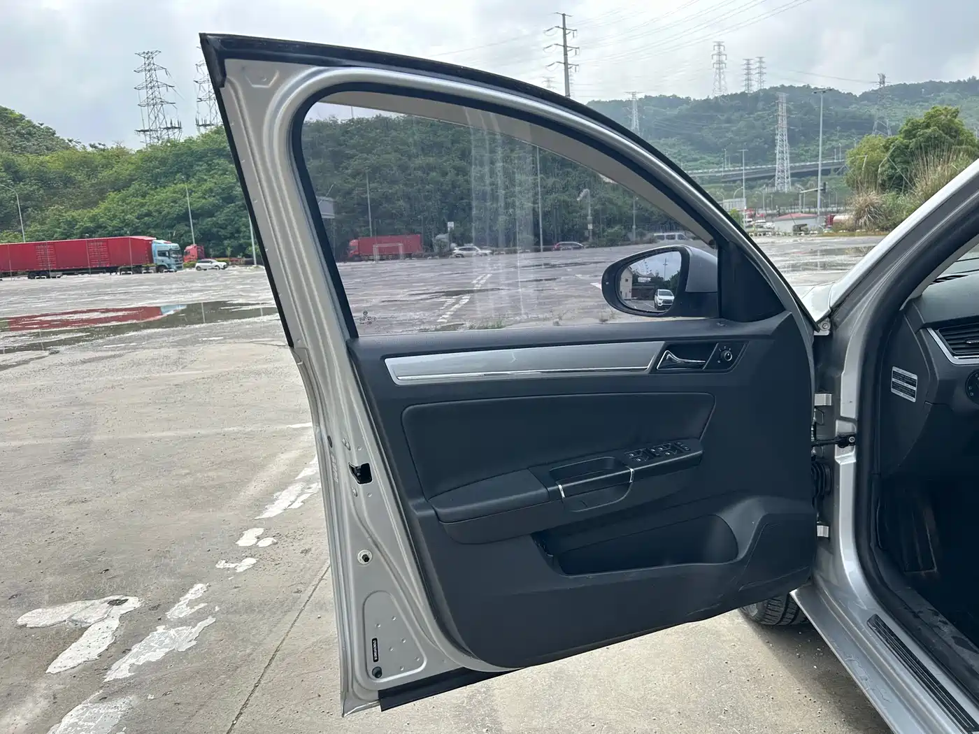 Volkswagen Bora 2014 1.6L Automatic Comfort Edition фото 11