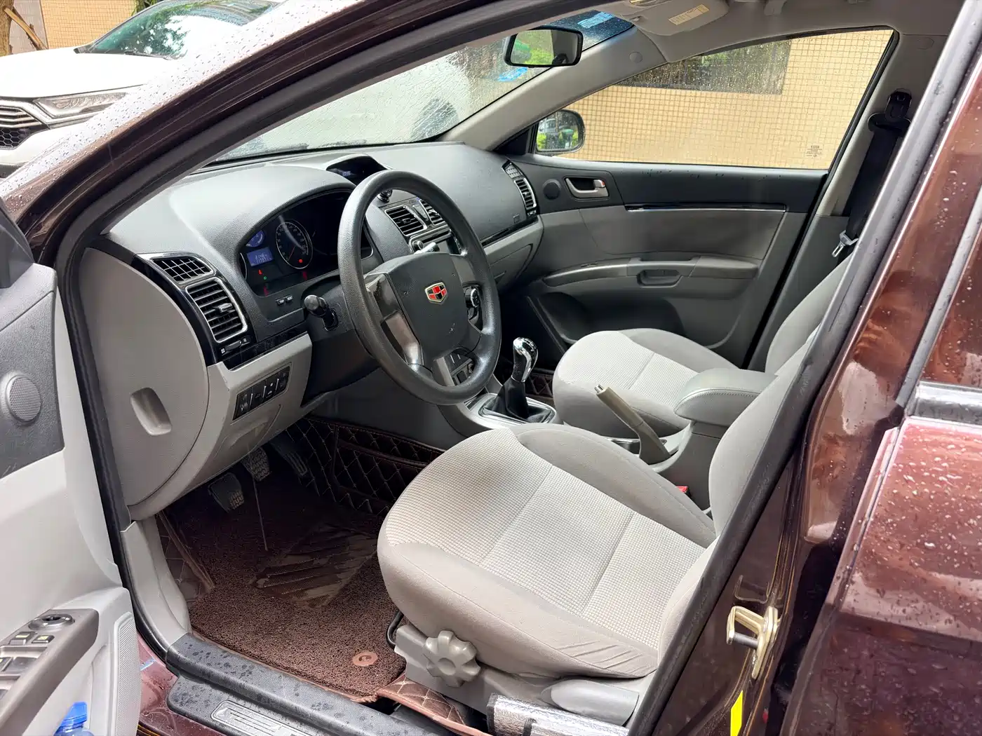 Geely Classic Emgrand 2013 2013 Sedan 1.5L Manual Progressive