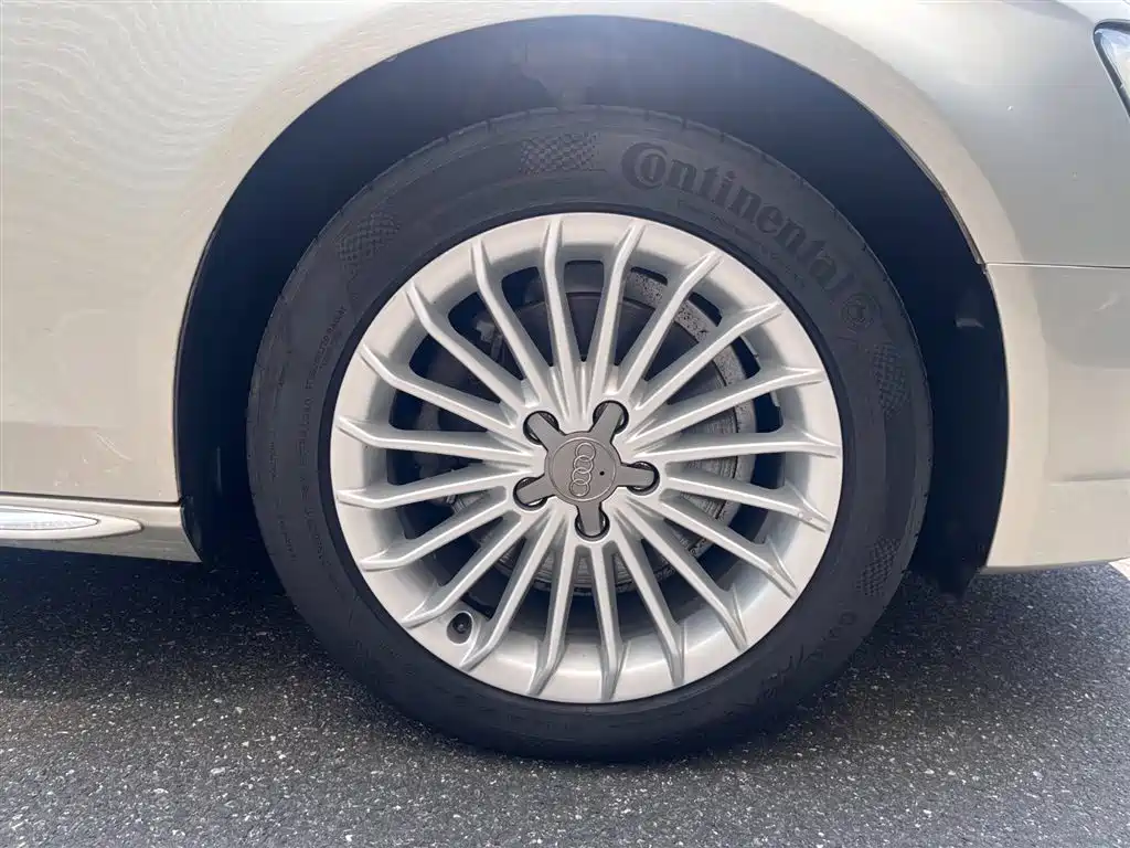 Audi A4L 2016 35 TFSI Automatic Comfort фото 16