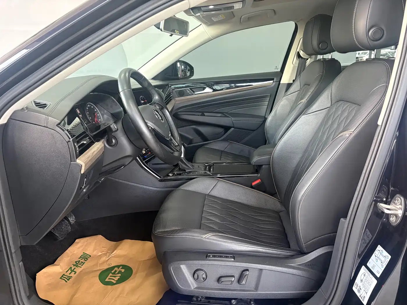 Volkswagen Passat New Energy 2020 430PHEV Hybrid Luxury (China VI) фото 10
