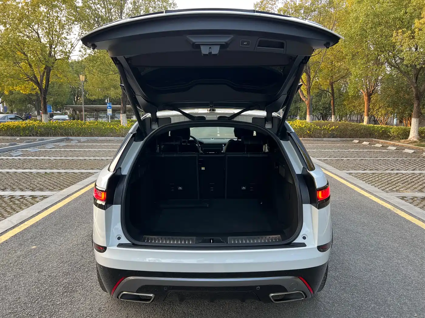 Land Rover Range Rover Velar 2020 P380 R-DYNAMIC SE фото 18
