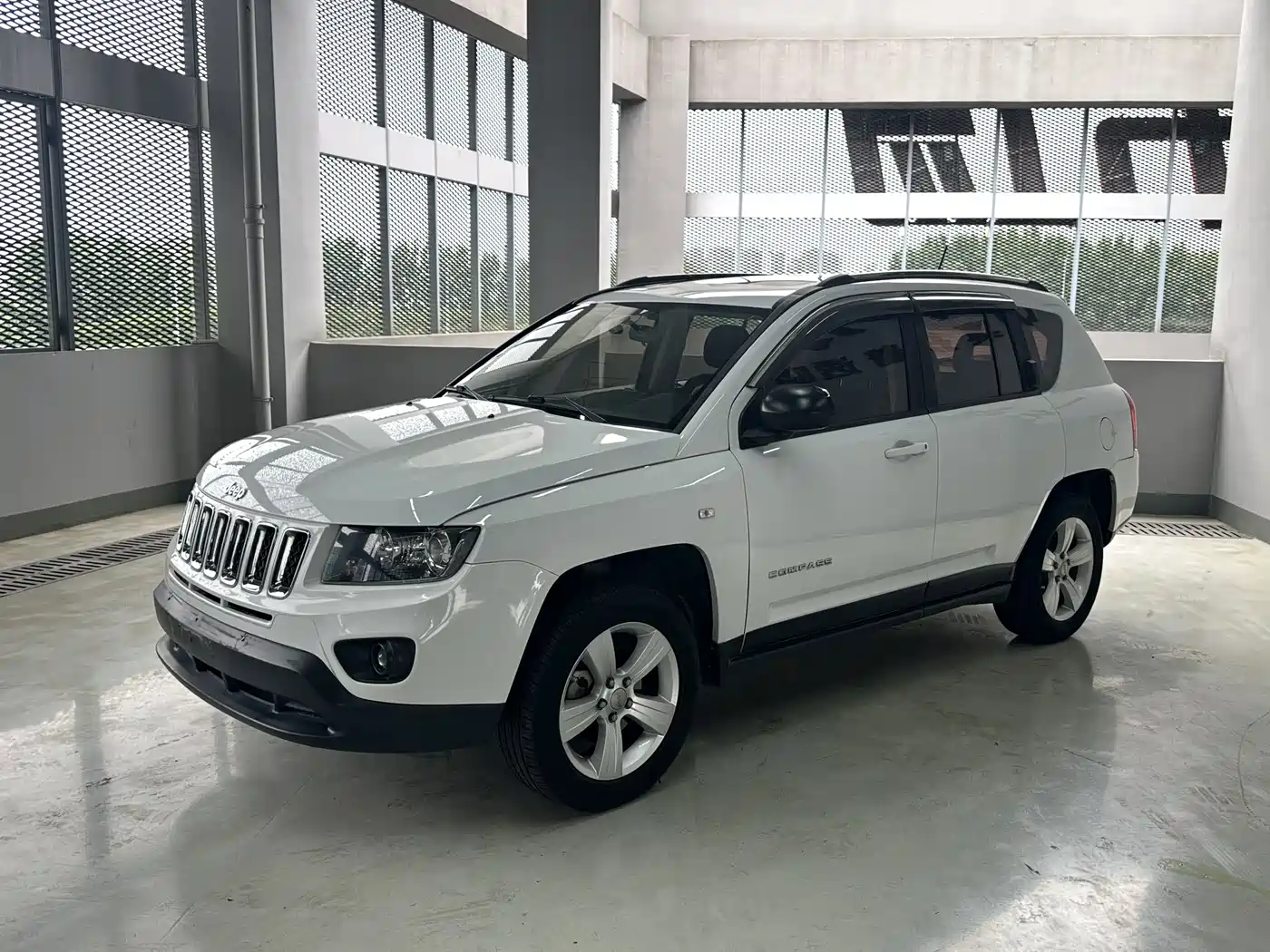 Jeep Compass (Import) 2015 2014 Facelift 2.0L 2WD Progressive Edition