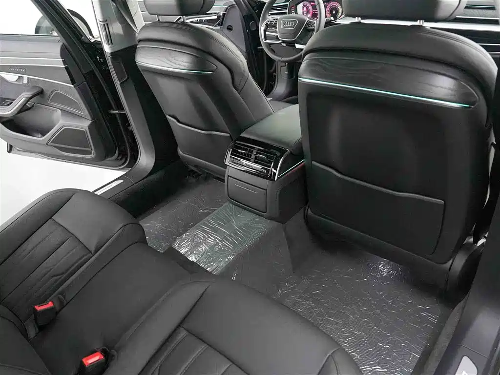 Audi A8 2025 A8L 45 TFSI quattro Luxury фото 11