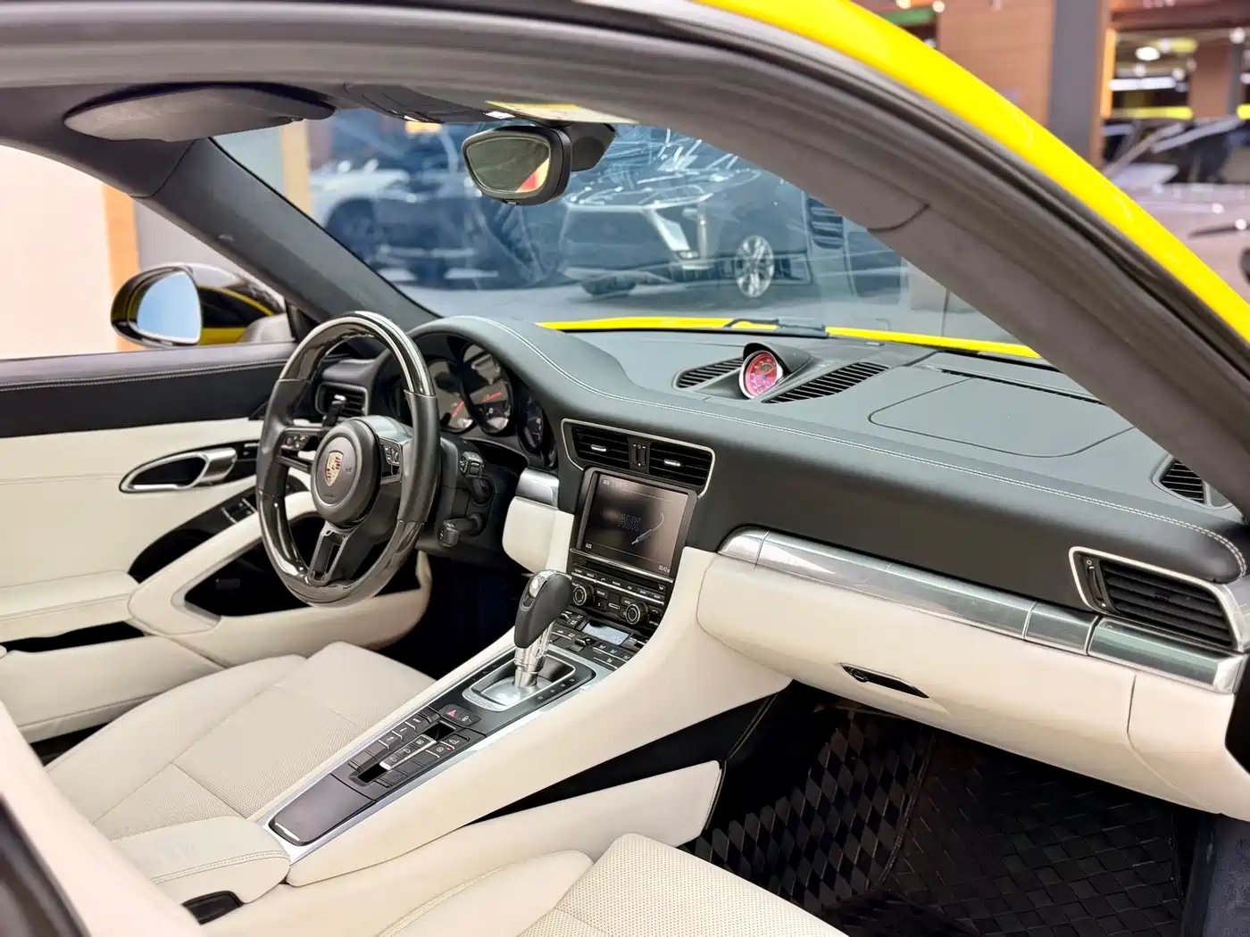 Porsche 911 2015 Carrera 3.4L Style Edition фото 14
