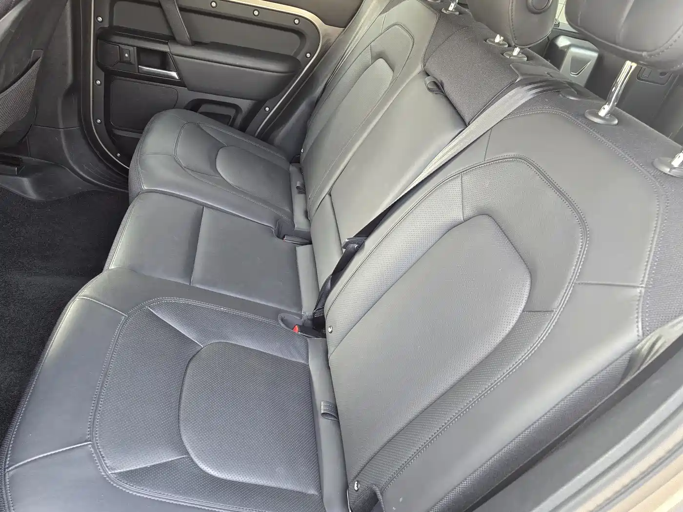 Land Rover Defender 2025 110 3.0T P400 X фото 14