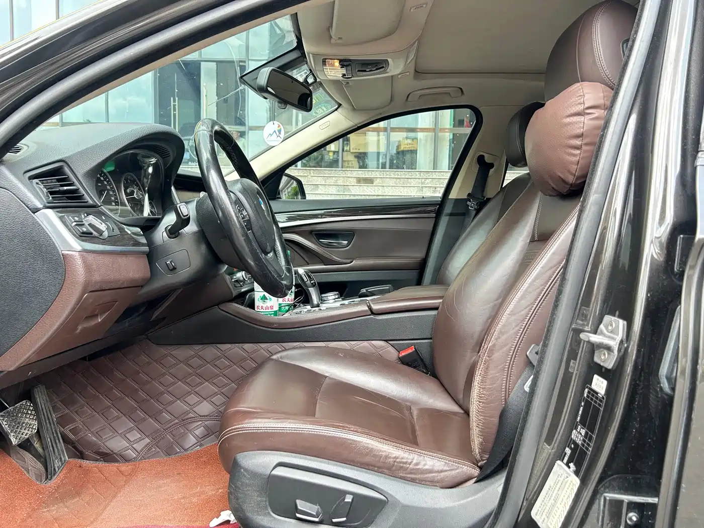 BMW 5 Series 2014 525Li Luxury Design Package фото 8