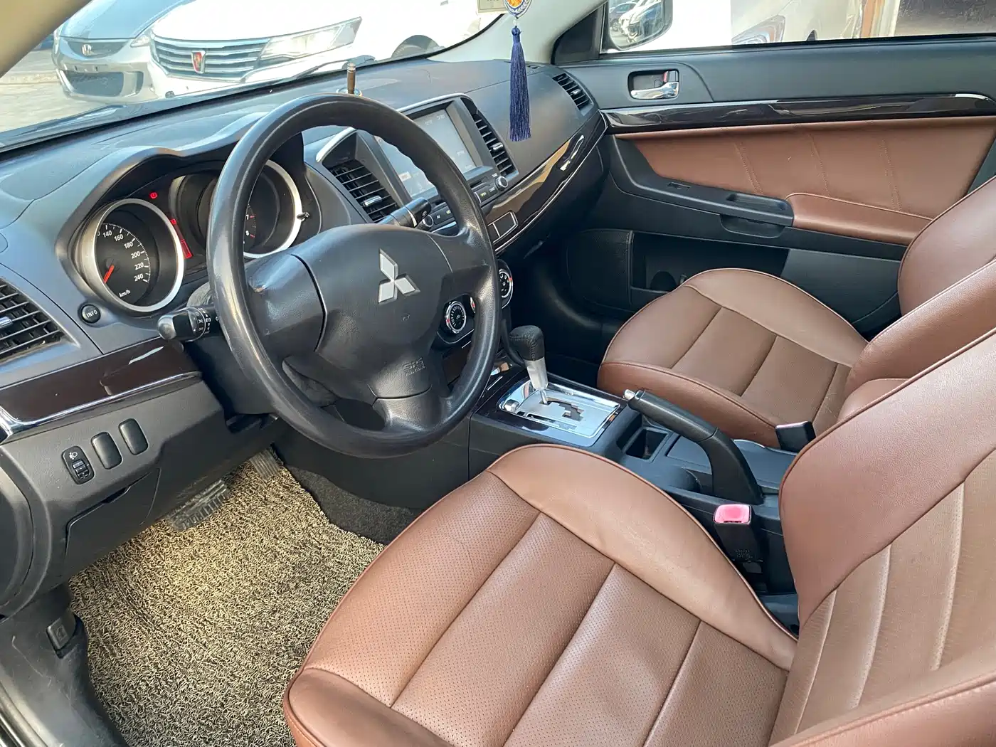 Mitsubishi Fengdisi 2013 1.8L Automatic Luxury China IV фото 8