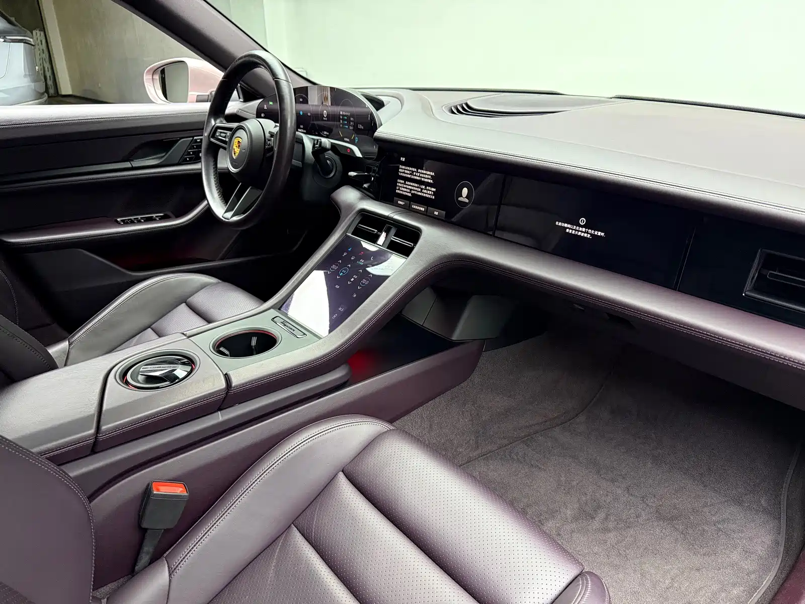Фото 6 - Porsche Taycan