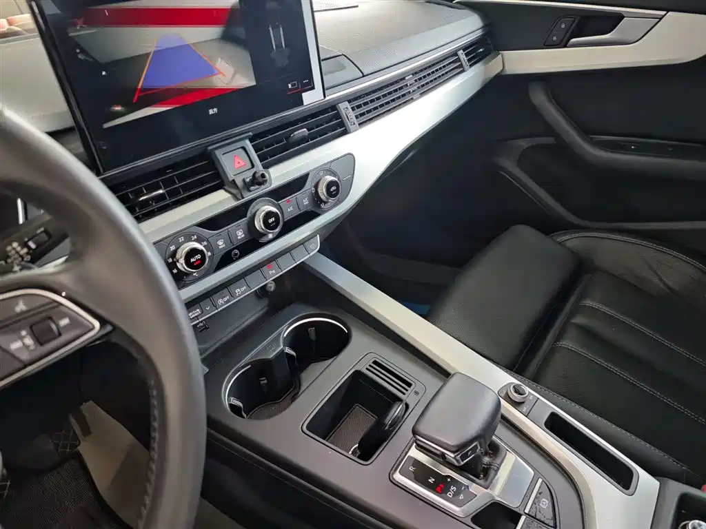 Audi A4L 2020 40 TFSI Fashion Dynamic Edition фото 14