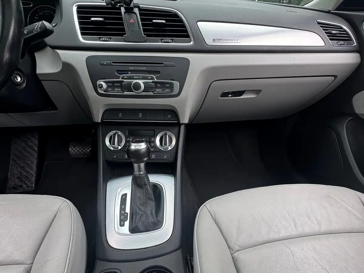 Audi Q3 (Import) 2013 2012 35 TFSI quattro Comfort