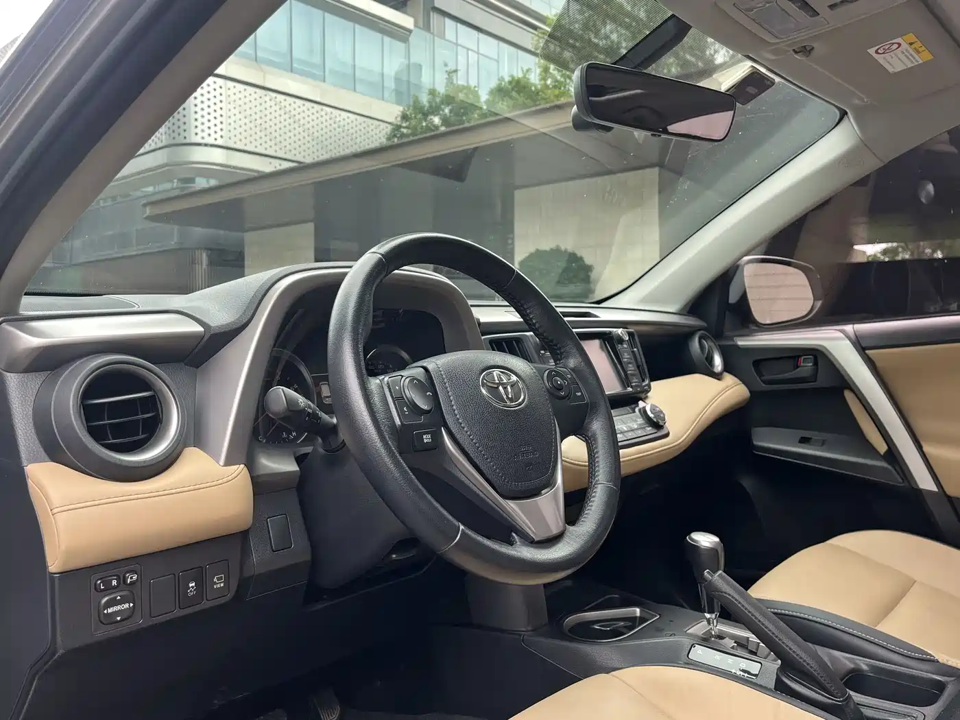 Toyota RAV4 Rongfang 2016 2.5L Automatic 4WD Elite фото 16