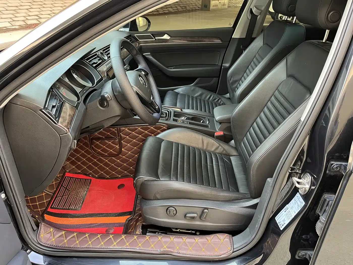 Volkswagen Magotan 2018 Facelift 330TSI DSG Luxury фото 8