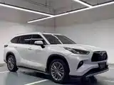 Photo 1 - Toyota Highlander