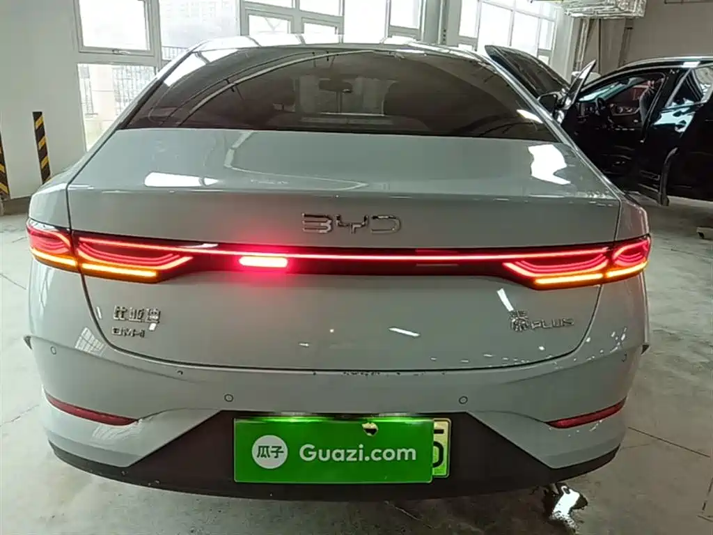 BYD Qin PLUS 2025 DM-i Smart Drive 55KM Leader фото 6