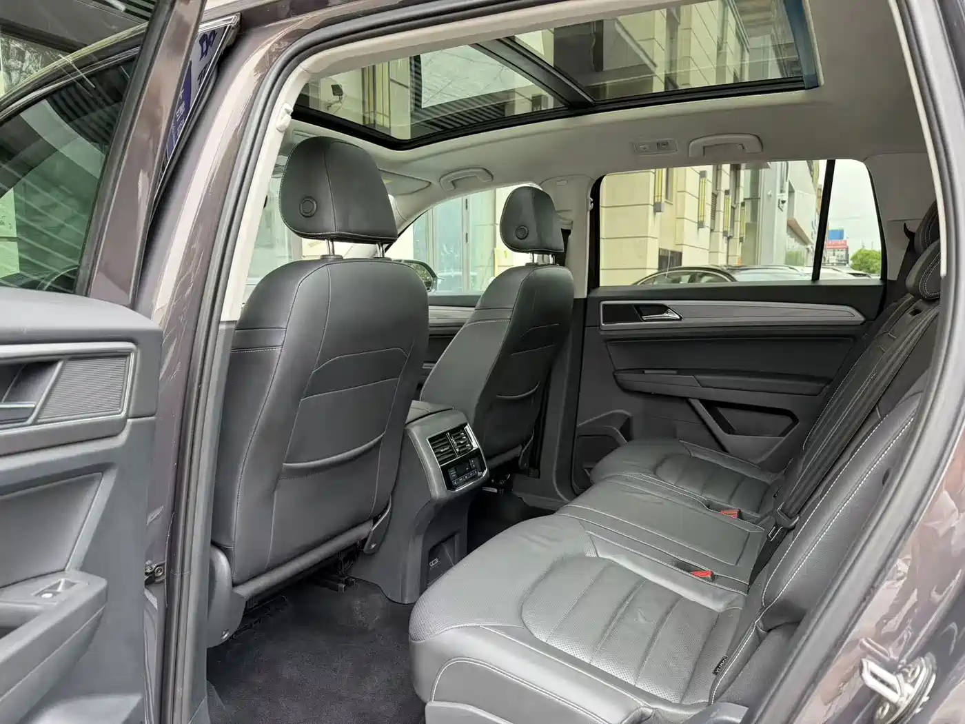 Volkswagen Teramont 2017 380TSI 4WD Luxury Edition фото 9