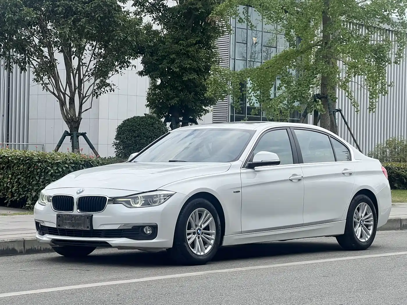 BMW 3 Series 2016 320Li Fashion Model