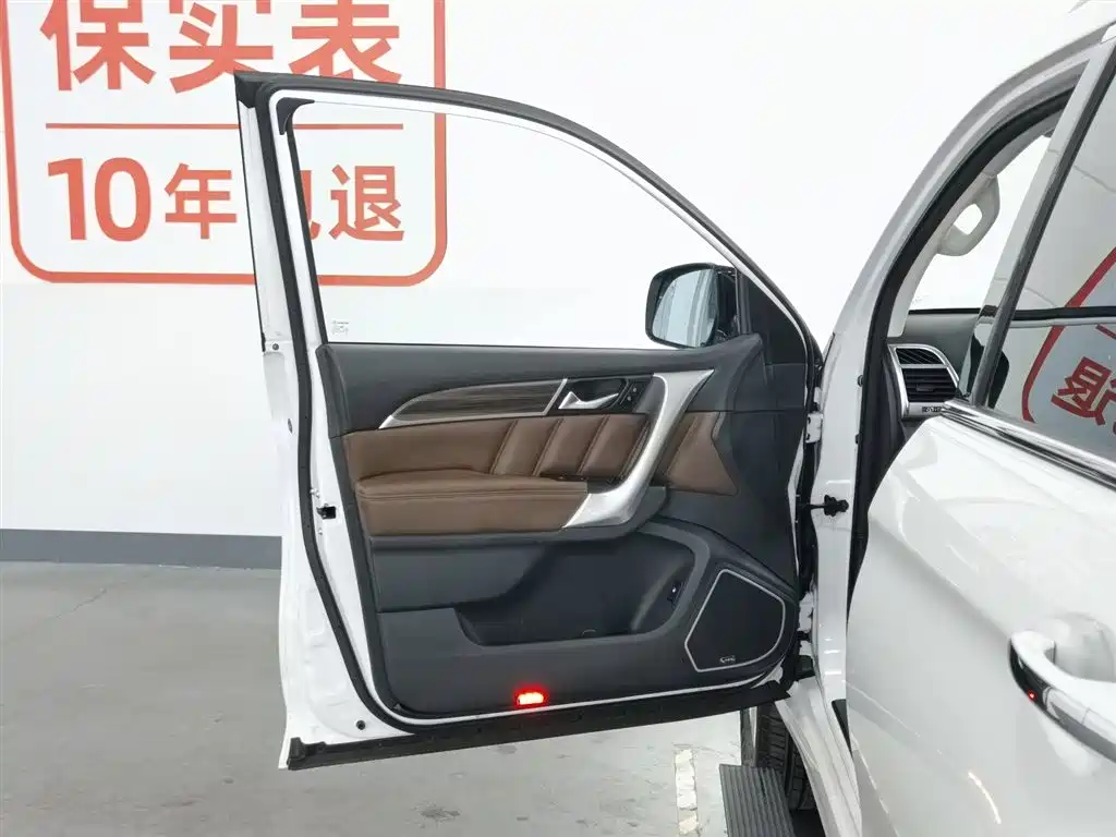 Haval H9 2017 2.0T Petrol 4WD Premium 5-seater фото 8