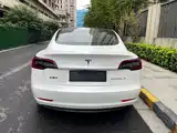 Фото 4 - Tesla Model 3