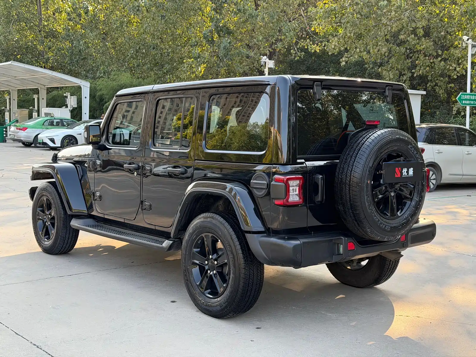Фото 5 - Jeep Wrangler
