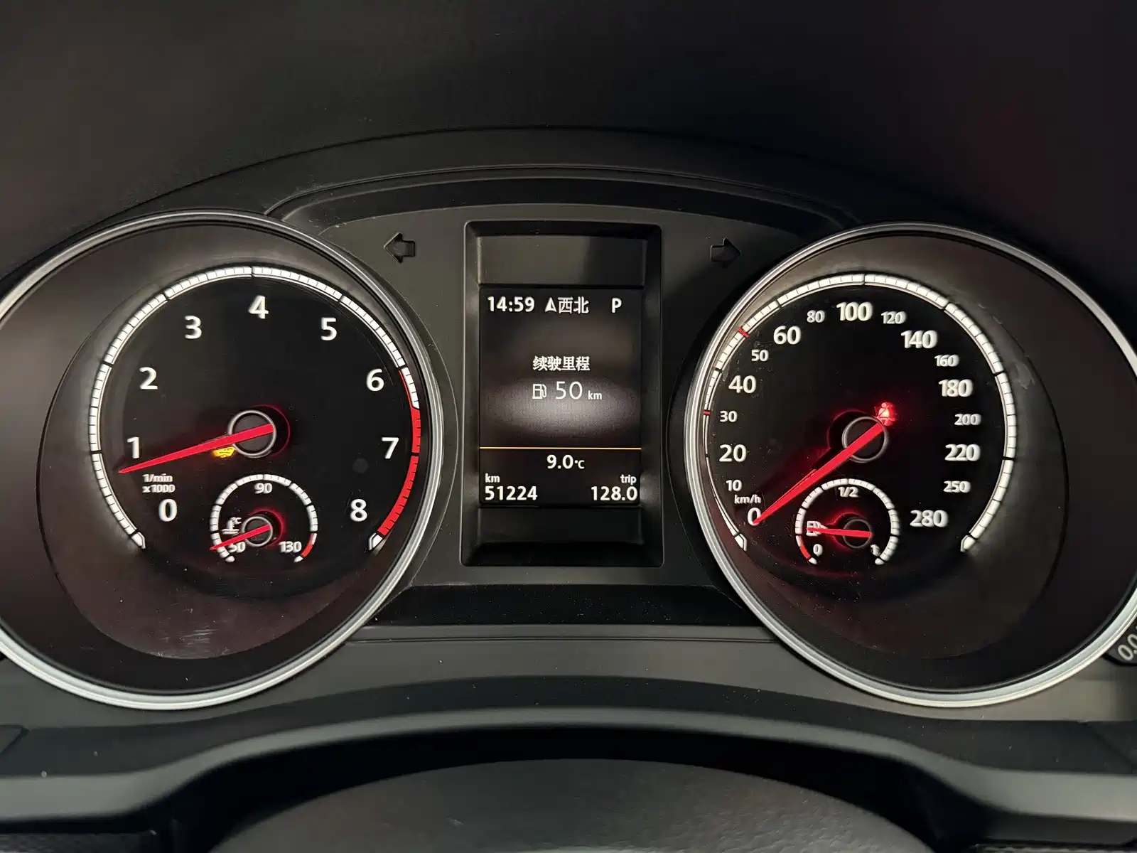 Photo 11 - Volkswagen Scirocco