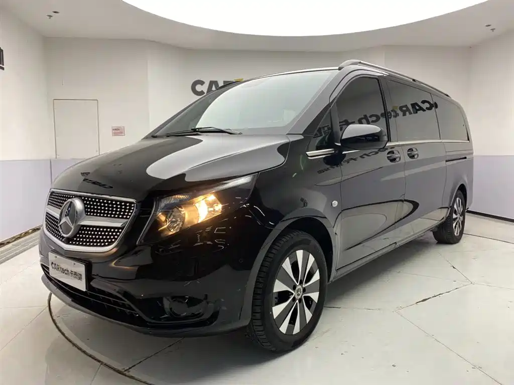 Mercedes-Benz Vito 2023 2.0T Business 7-Seater фото 2