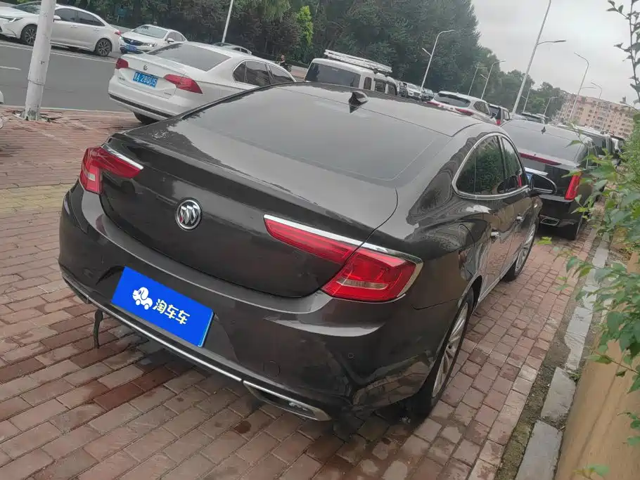 Photo 3 - Buick LaCrosse