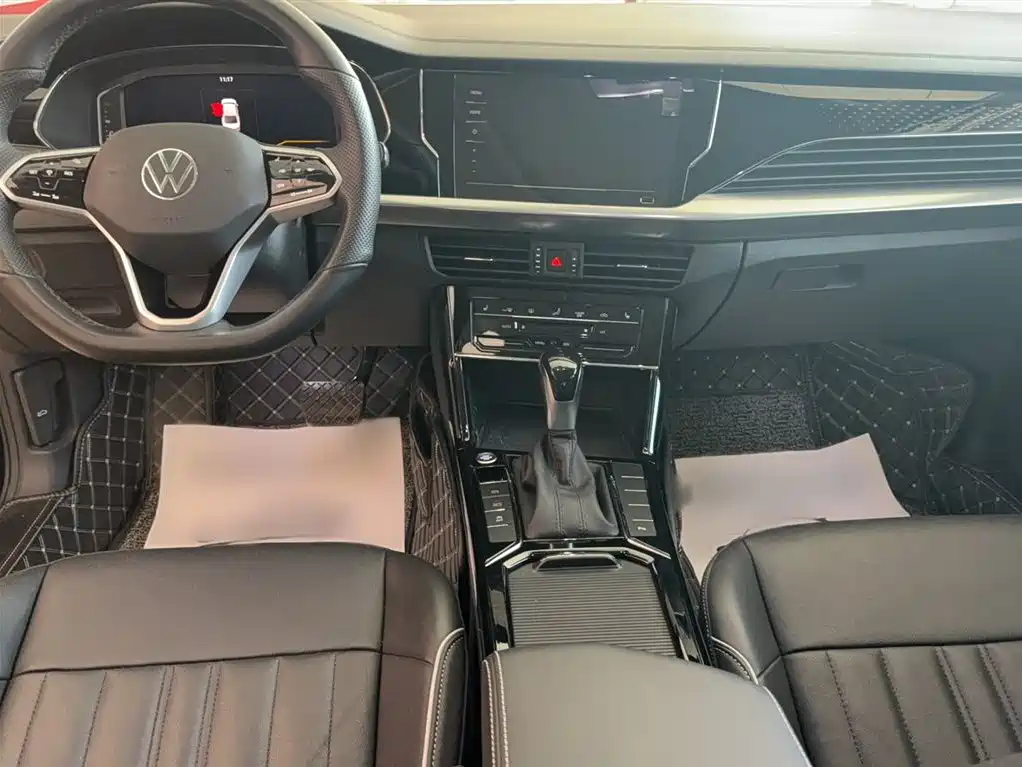 Volkswagen Passat 2023 330TSI Elite Edition фото 6