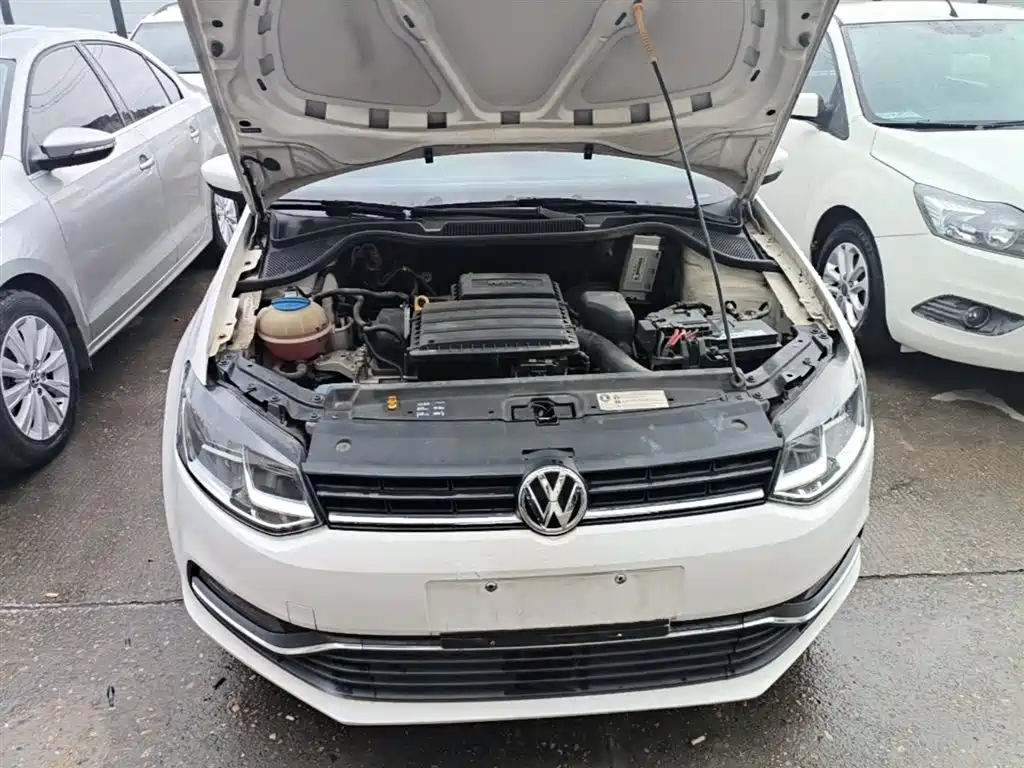 Volkswagen Polo 2016 1.6L Automatic Comfort фото 20