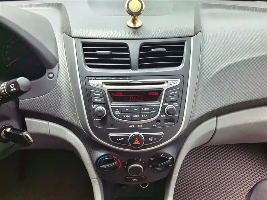 HYUNDAI RENA