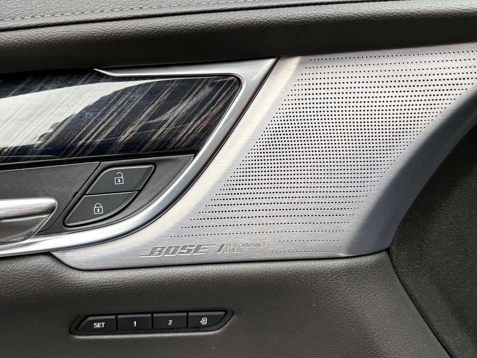 Photo 25 - Cadillac XT6