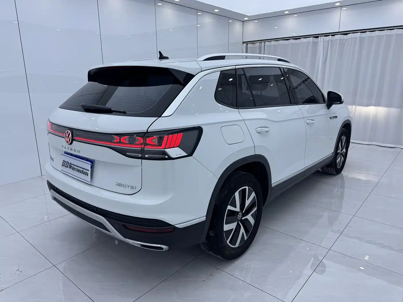 Volkswagen Tayron 2023 280TSI 2WD Luxury Plus Advanced Edition фото 4