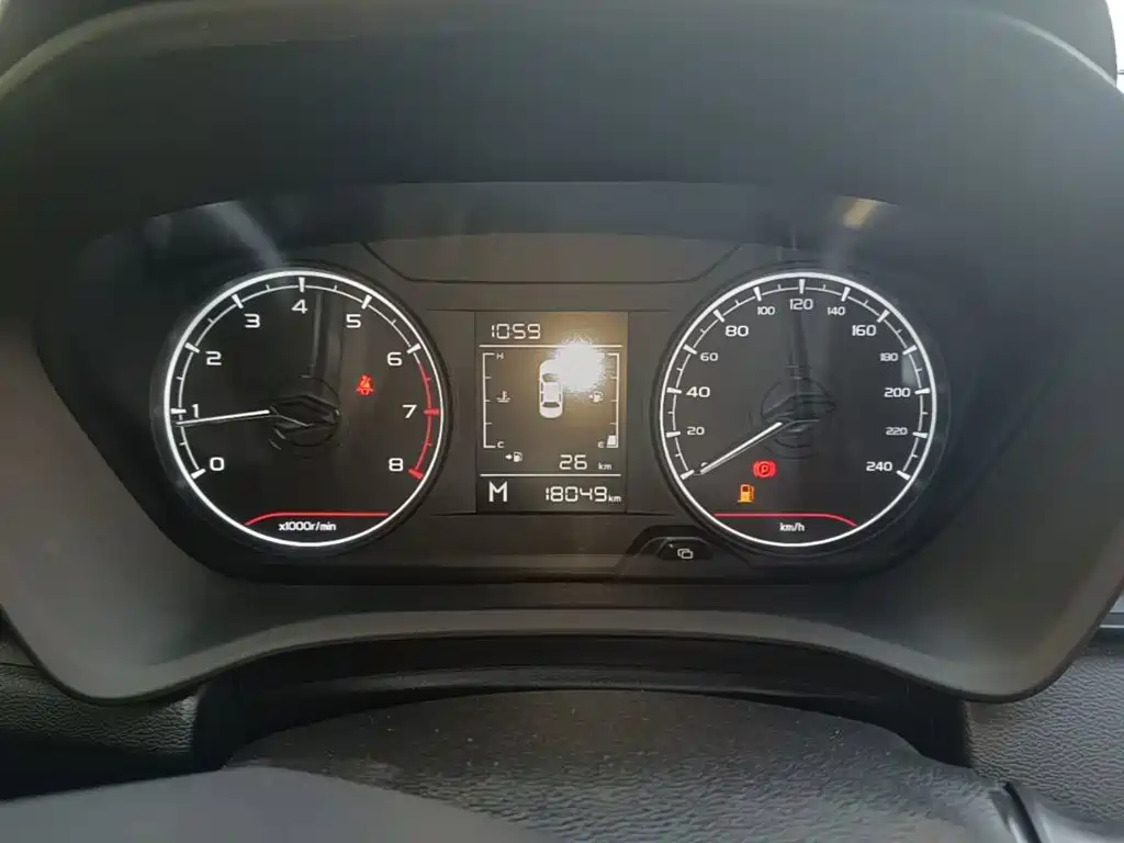 Фото 12 - Geely Vision X3