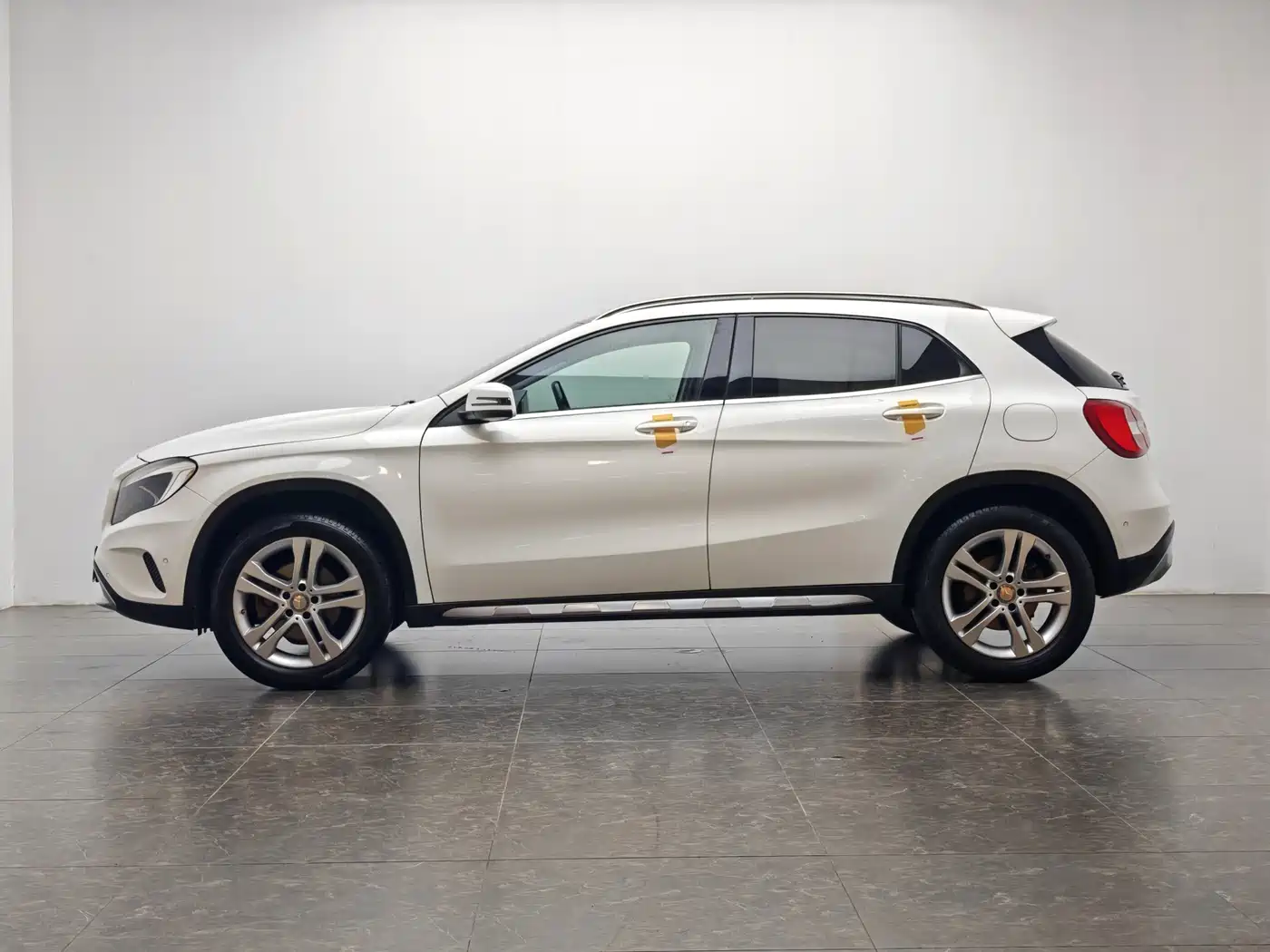 Mercedes-Benz GLA 2015 GLA 200 Dynamic фото 10